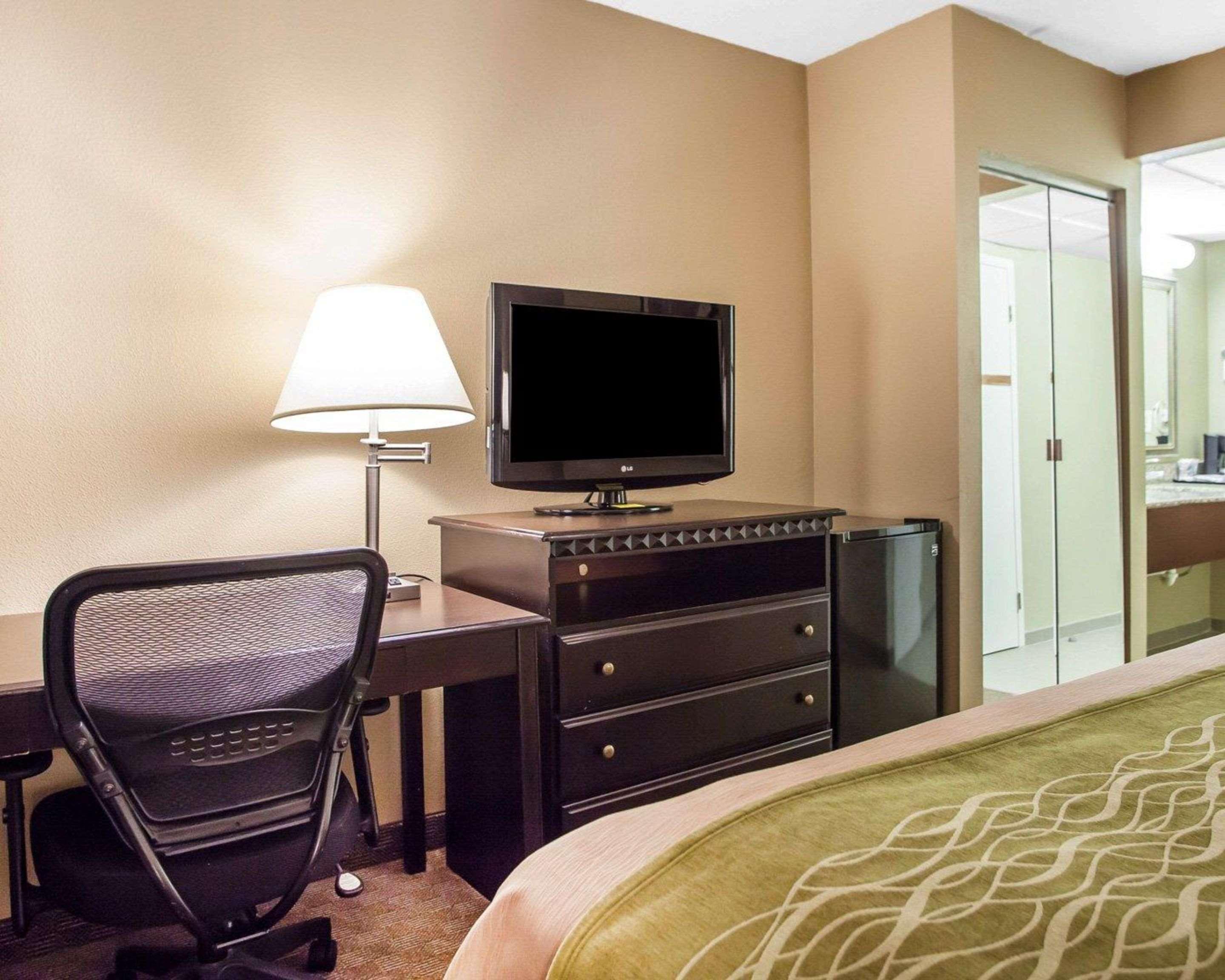Comfort Inn Edison - New Brunswick Eksteriør bilde