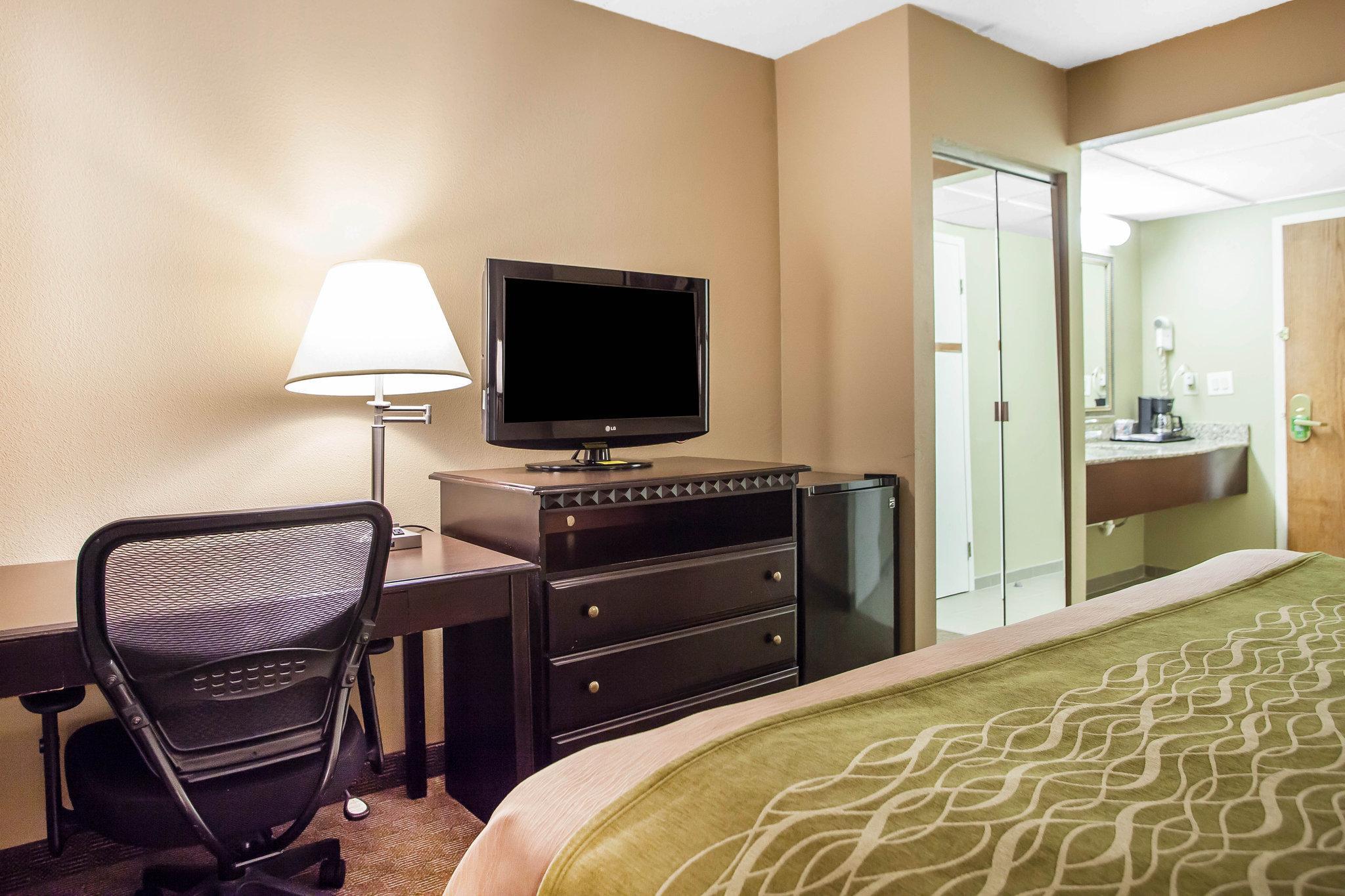 Comfort Inn Edison - New Brunswick Eksteriør bilde